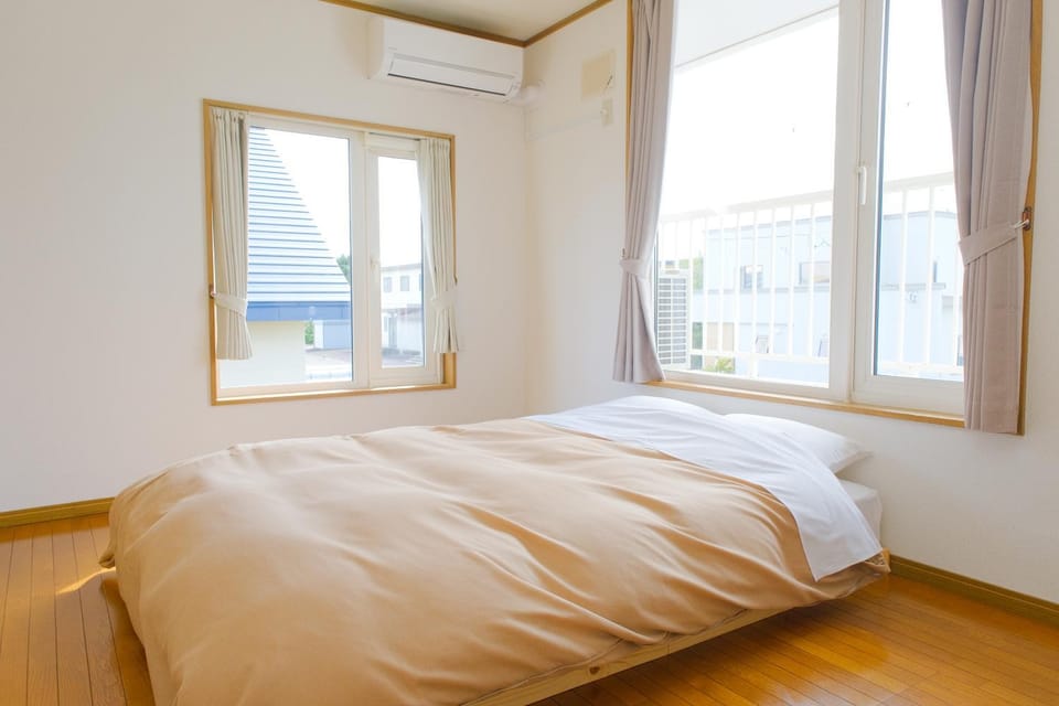 Bed, TV and multimedia, Photo of the whole room, Bedroom, internet, air conditioner