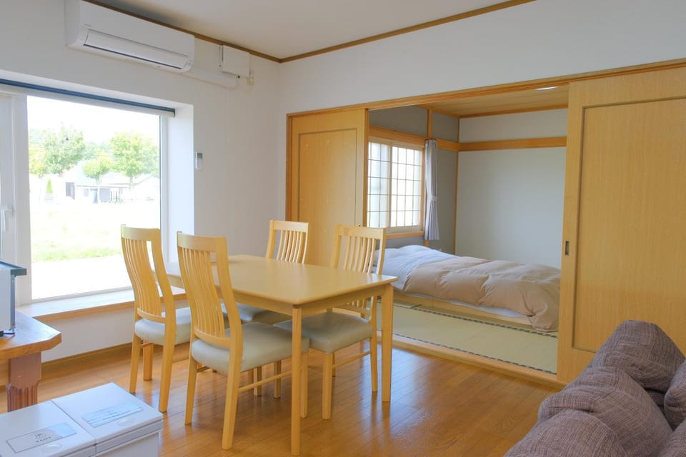 Kitchen or kitchenette, Living room, Dining area, internet, air conditioner