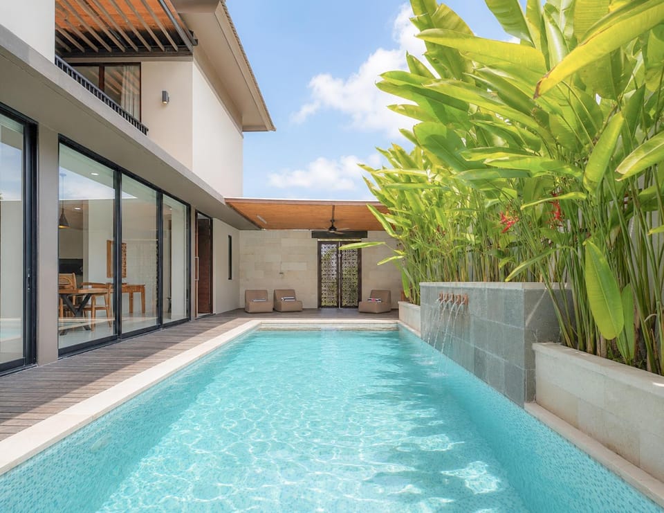 Property building, Pool view, Pool view, Swimming pool
