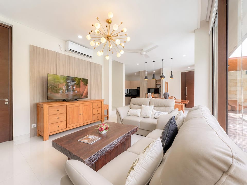 Property building, View (from property/room), View (from property/room), Living room, Garden view, Garden view