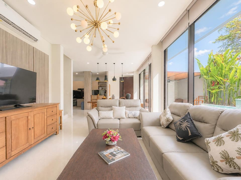 Property building, Living room, Garden view, Garden view