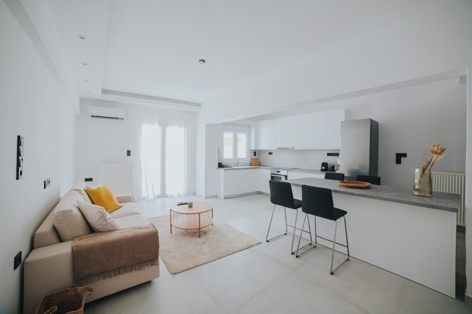 Kitchen or kitchenette, Living room, Seating area, air conditioner