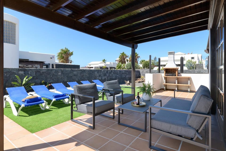 Day, BBQ facilities, View (from property/room), Balcony/Terrace, sunbed