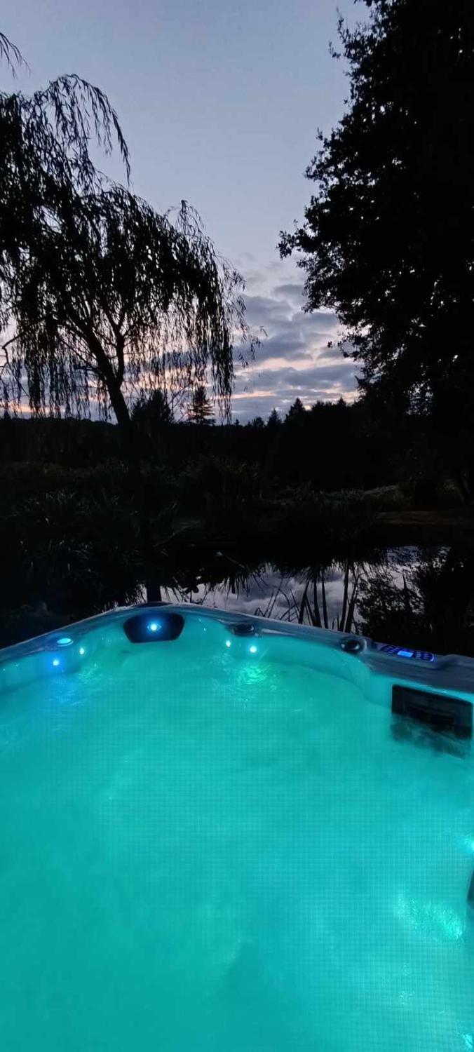 Hot Tub, Spa and wellness centre/facilities
