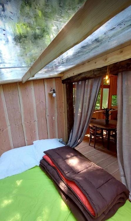 Cabane Salamandre Luxury tent in Nouvelle-Aquitaine