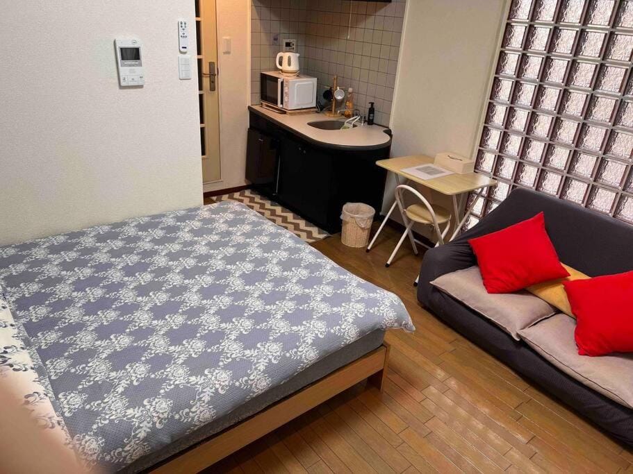 B302/大阪人气景点黑门市场步行6分钟，日本桥、难波、心斋桥、道顿堀步行可达 Apartment in Osaka