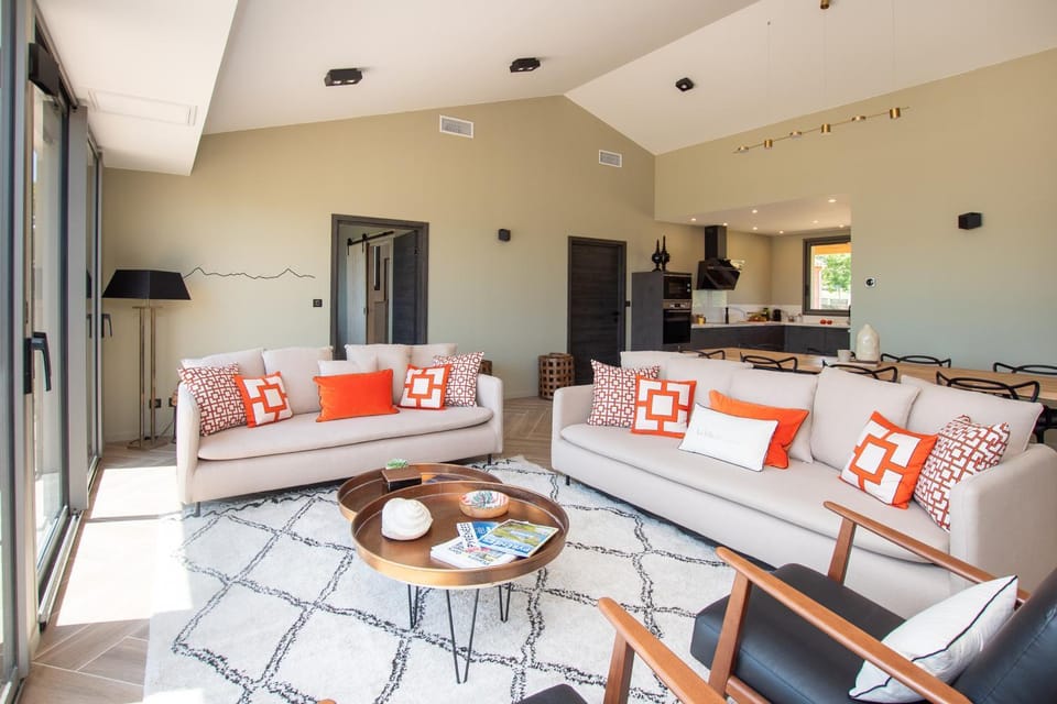 Communal lounge/ TV room, Living room