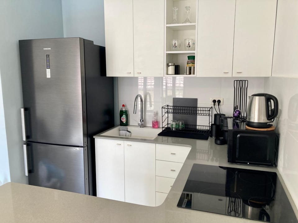 Coffee/tea facilities, Kitchen or kitchenette, minibar, pet friendly, stove