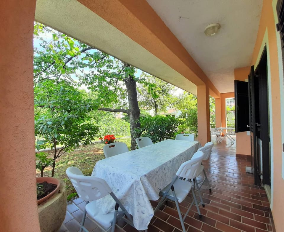 Balcony/Terrace, Garden view