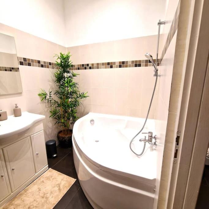 Bathroom, Bath