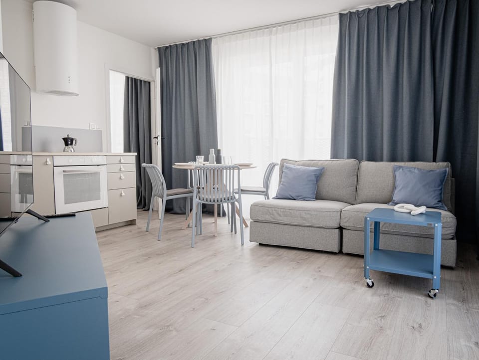 Kitchen or kitchenette, Living room