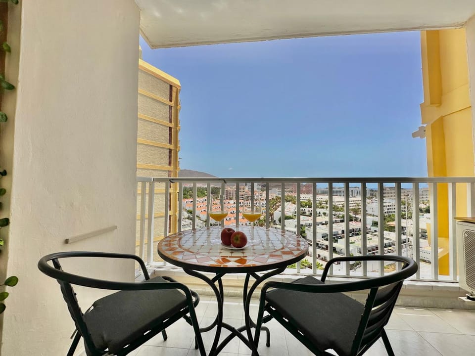 View (from property/room), Balcony/Terrace, City view, Pool view, Sea view