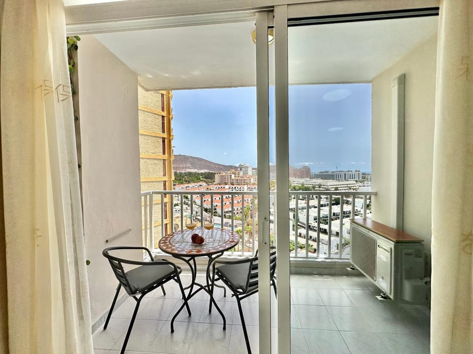 View (from property/room), Balcony/Terrace, City view, Pool view, Sea view
