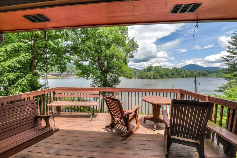 Armstrong House Combo House in Lake Junaluska