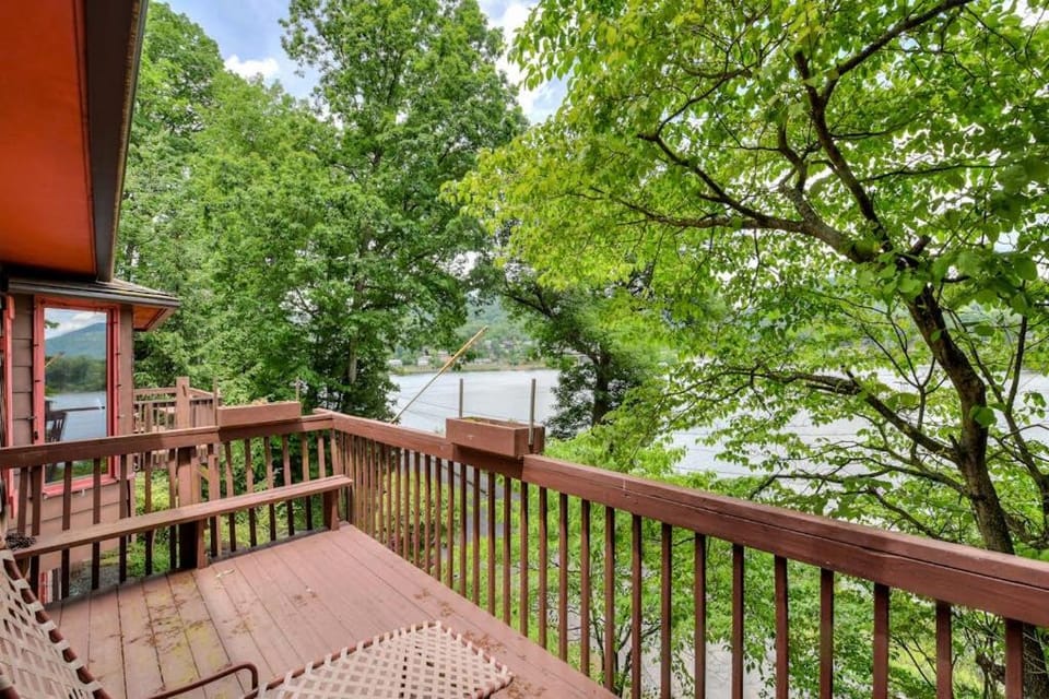 Armstrong House Combo House in Lake Junaluska