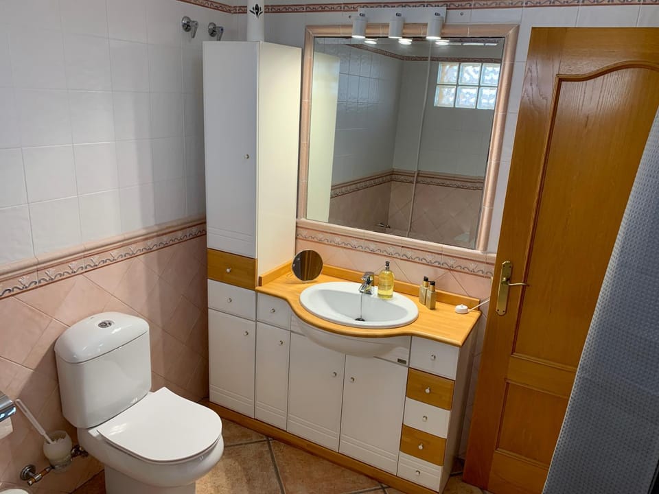 Shower, Toilet, Bathroom, bidet