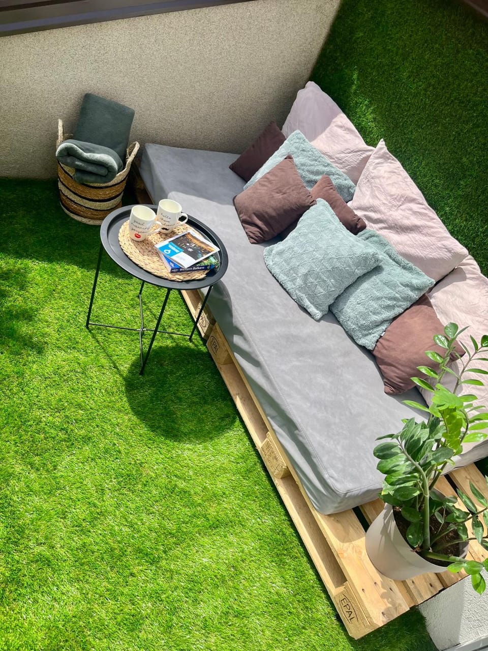 Patio, Seating area