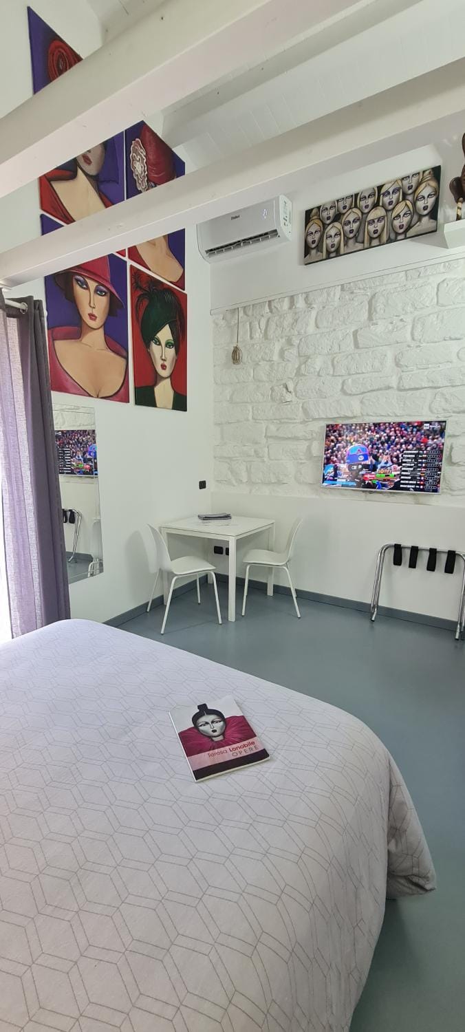 Dining area, Bedroom