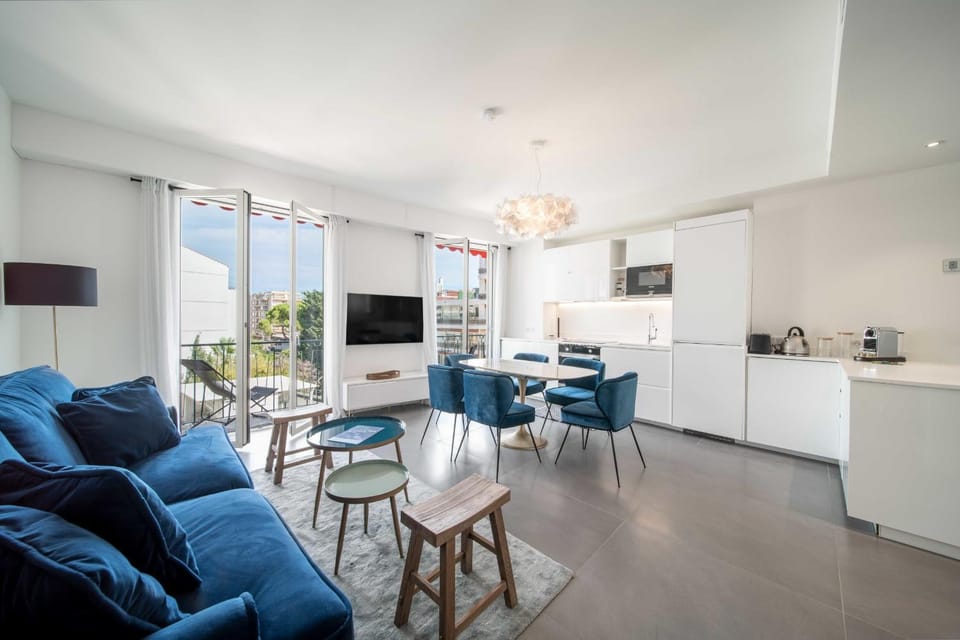 Communal lounge/ TV room, TV and multimedia, Kitchen or kitchenette, minibar