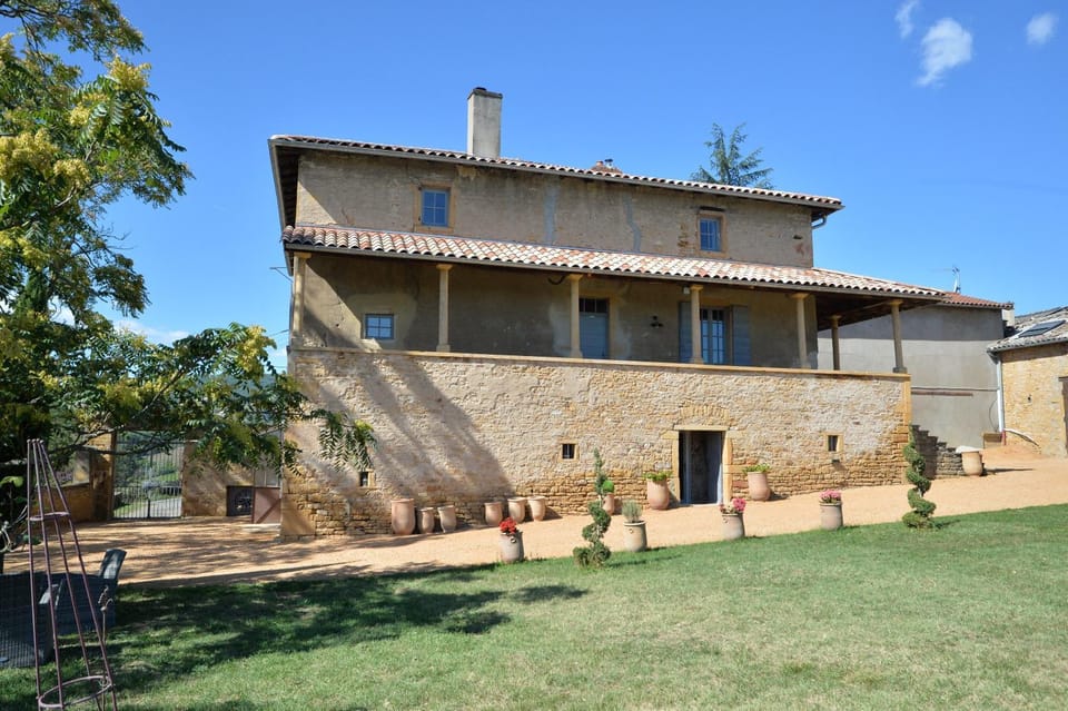 LE CLOS ZÉLIE Bed and Breakfast in Auvergne-Rhône-Alpes