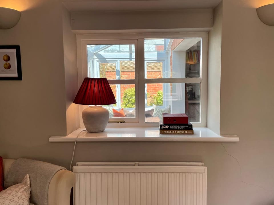 Romantic cosy cottage close to Oxford and The Cotswolds House in South Oxfordshire District