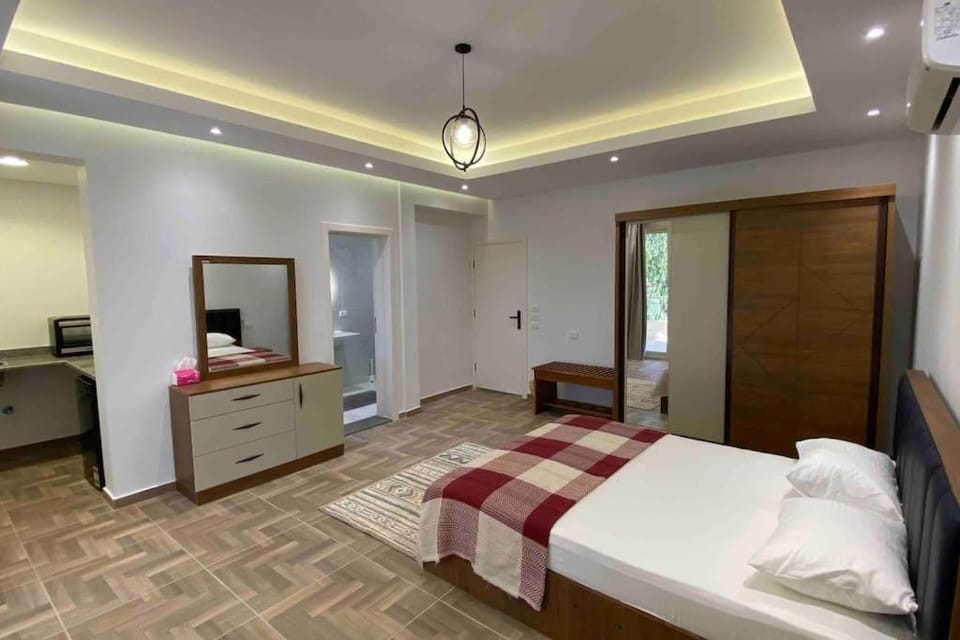 Bed, Photo of the whole room, Bedroom, hair dresser