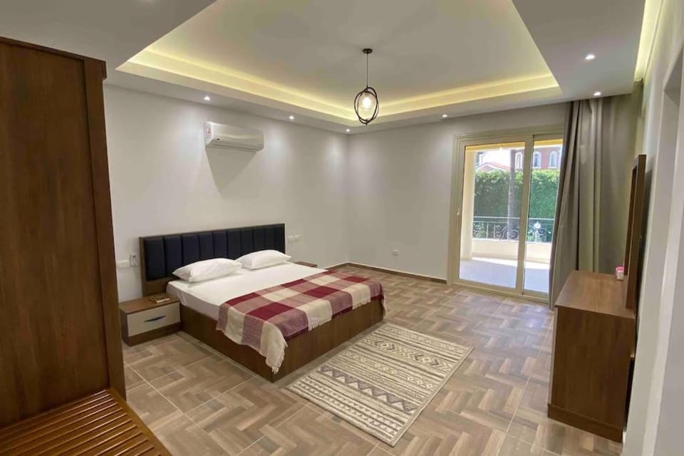 Bed, Bedroom, air conditioner