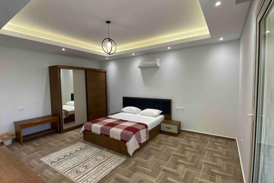 Bed, Photo of the whole room, Bedroom, wardrobe