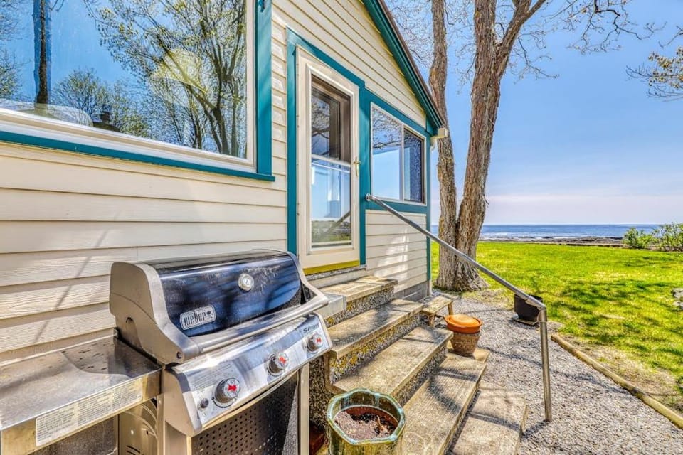 Castle Rock & Sea Belle Cottages House in Cape Neddick