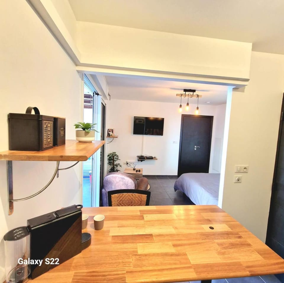 Bed, Living room, Dining area