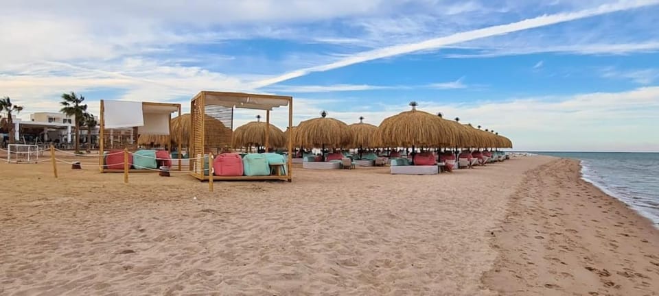 Mangroovy- 1BR Bleu Ciel Apartment in Hurghada