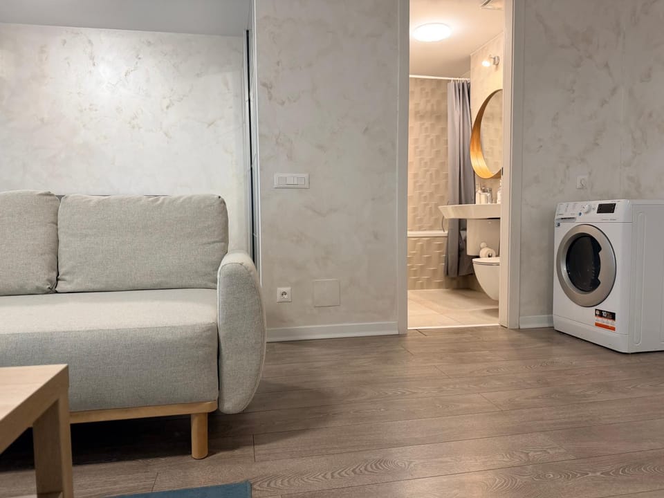 Boutique Cloud9 Pipera nearby Drpciv Apartment in Bucharest