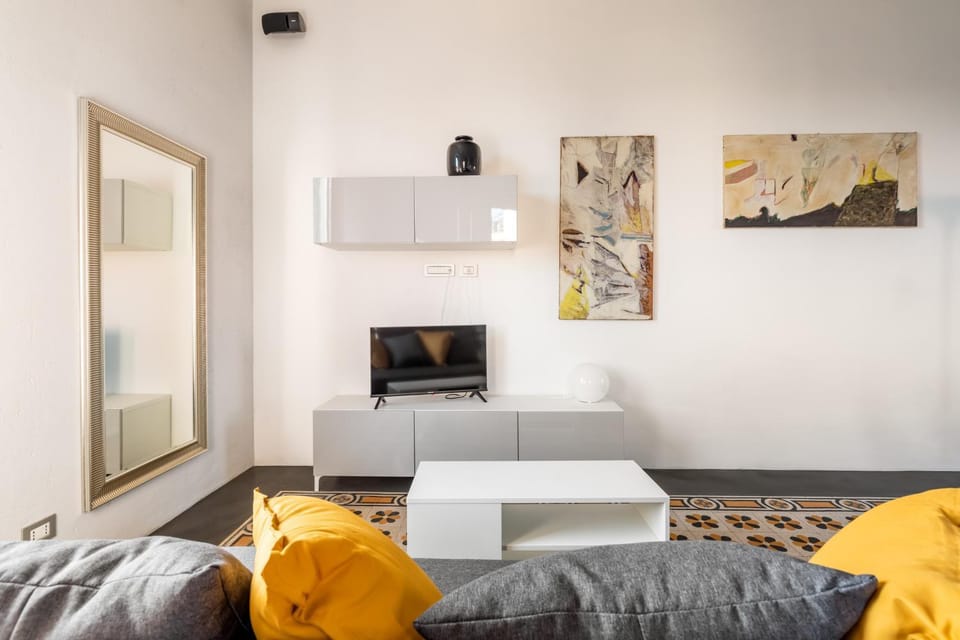TV and multimedia, Living room, Seating area