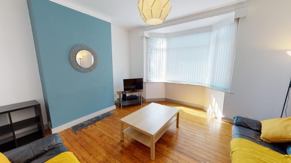 Stunning City Centre-Uni Town House House in Sunderland
