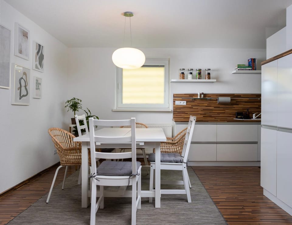 Kitchen or kitchenette, Seating area, Dining area, Food, oven, stove, kitchen