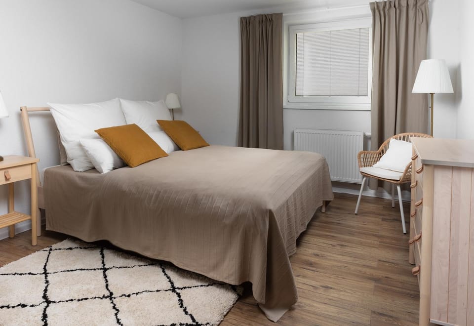 Bed, Photo of the whole room, Bedroom, children, Family, wardrobe