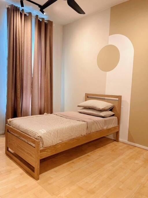 Bed, Bedroom, fireplace