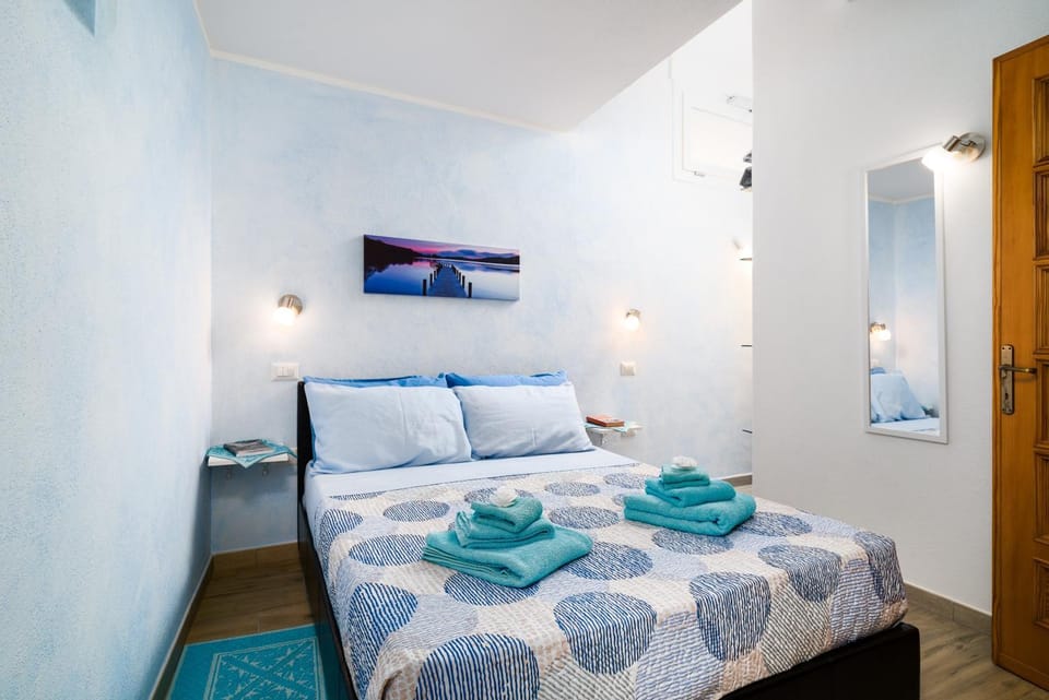Living room, Bedroom