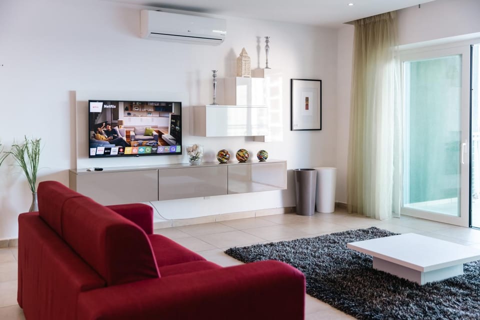 Luxury Seafront 3BR with Pool by Arco Collection Apartment in Sliema