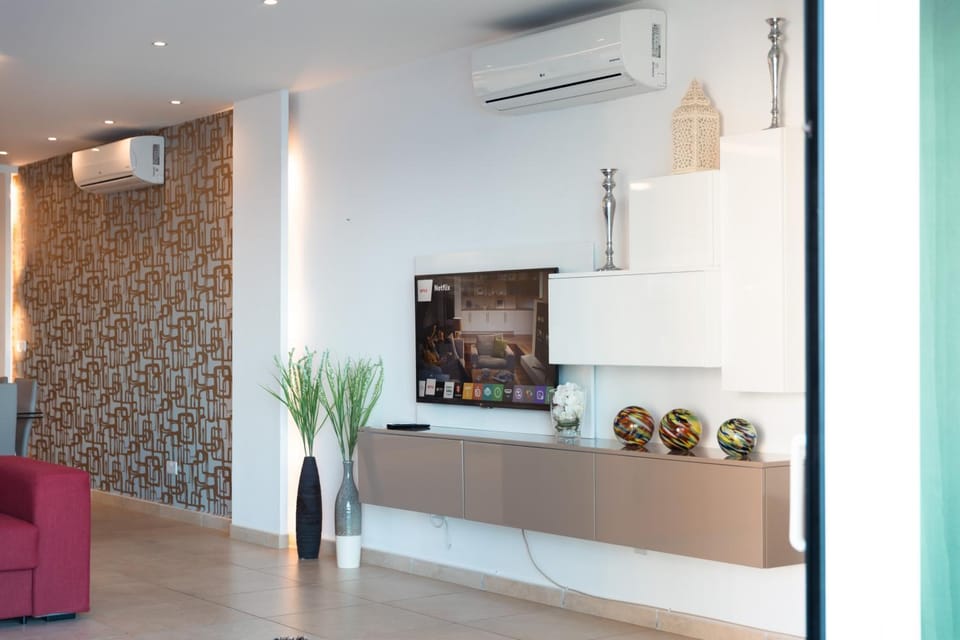 Luxury Seafront 3BR with Pool by Arco Collection Apartment in Sliema