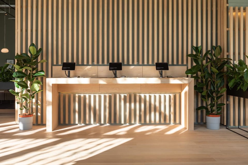 Day, Lobby or reception