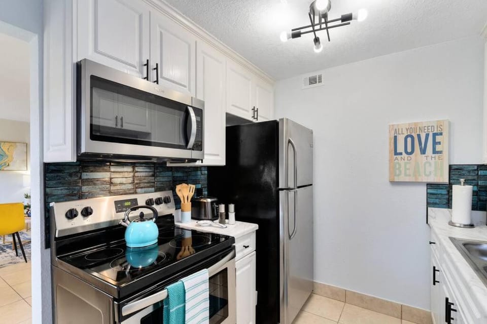 Kitchen or kitchenette, minibar, pet friendly, stove, toaster