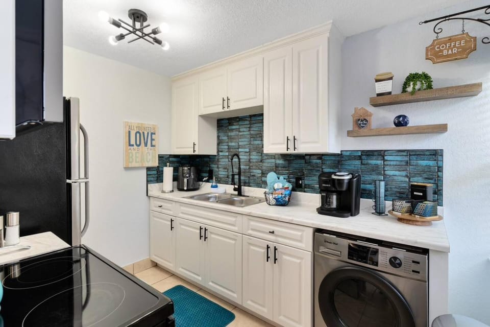 Ocean 2 - Seaside boutique Apartment in Indian Harbour Beach