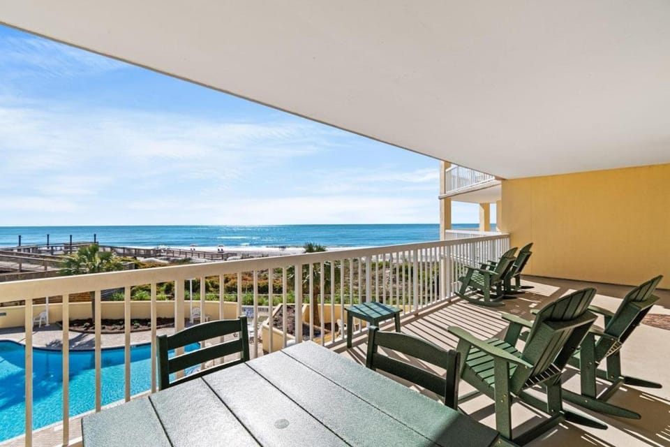 Beach Bliss Retreat at Litchfield By the Sea House in South Carolina