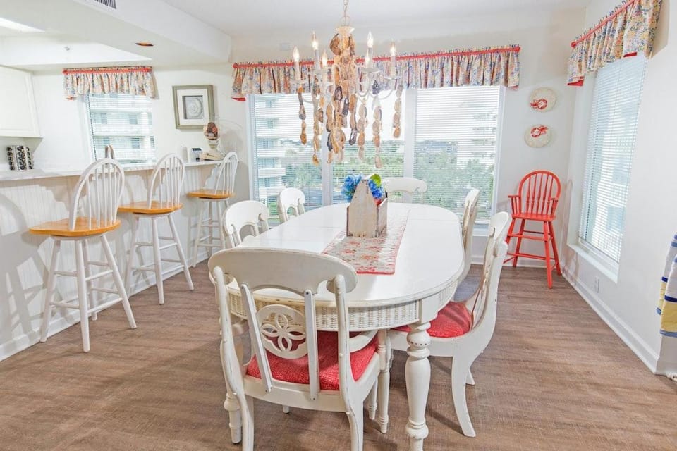 Oceanfront Paradise: 3 Bdrm Condo, Pawleys Island House in South Carolina