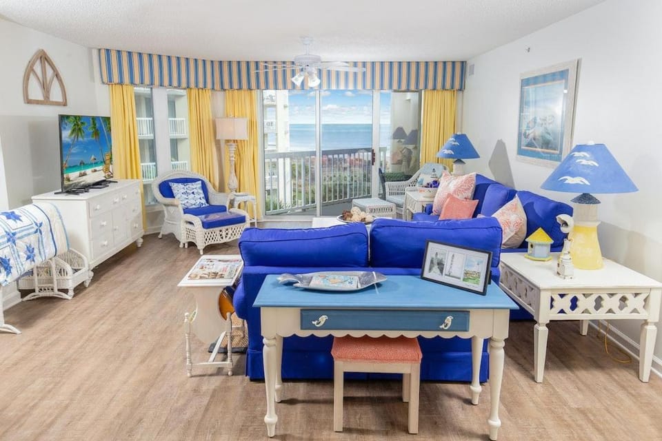 Oceanfront Paradise: 3 Bdrm Condo, Pawleys Island House in South Carolina