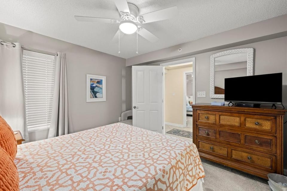 Sunset Haven 3 BR Condo in a Gated Beach Community House in South Carolina