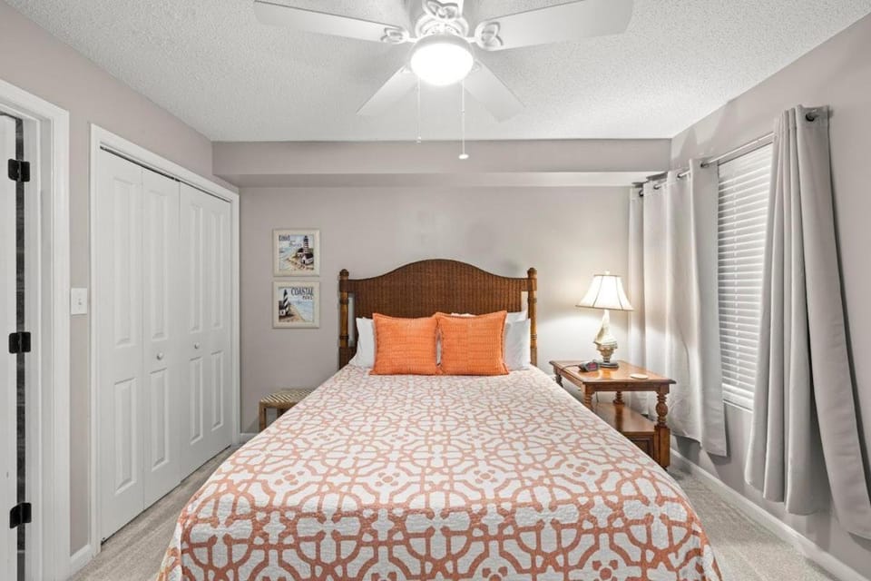 Sunset Haven 3 BR Condo in a Gated Beach Community House in South Carolina