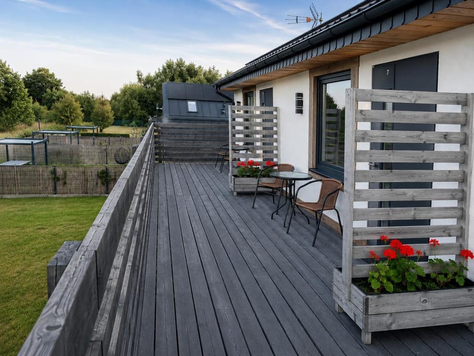 Property building, View (from property/room), Balcony/Terrace, Garden view