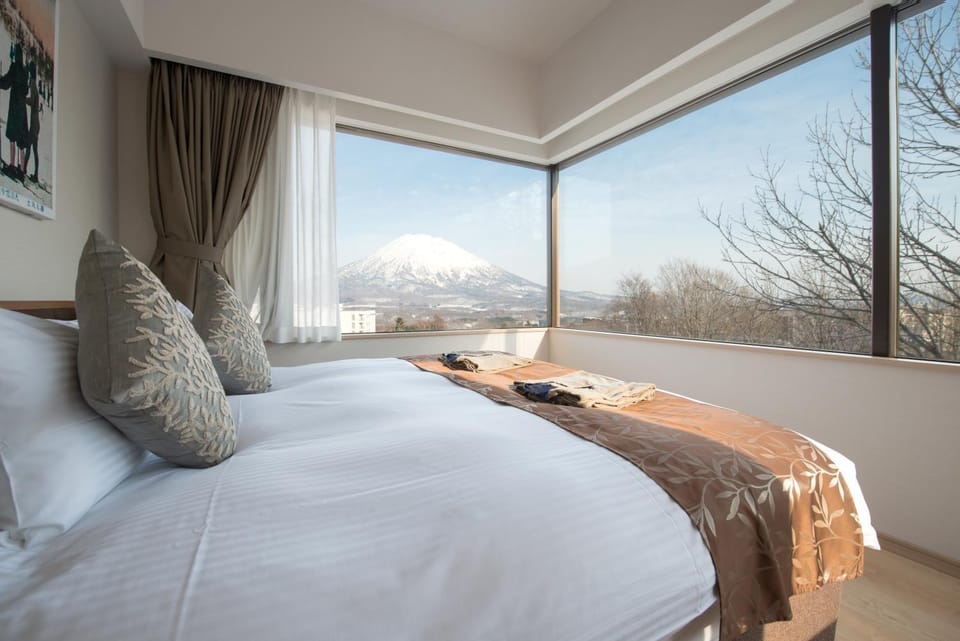 Bed, Day, View (from property/room)